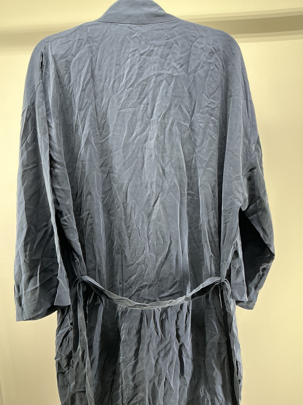 100% Washable Silk Robe - Picture 2 of 3